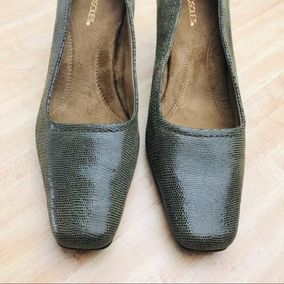 AEROSOLES animal print suede women heels size 8 /  NWOT - Picture 11 of 14